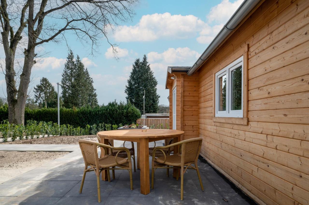 Recreatiepark Maas En Bos Hotell Wellerlooi Exteriör bild