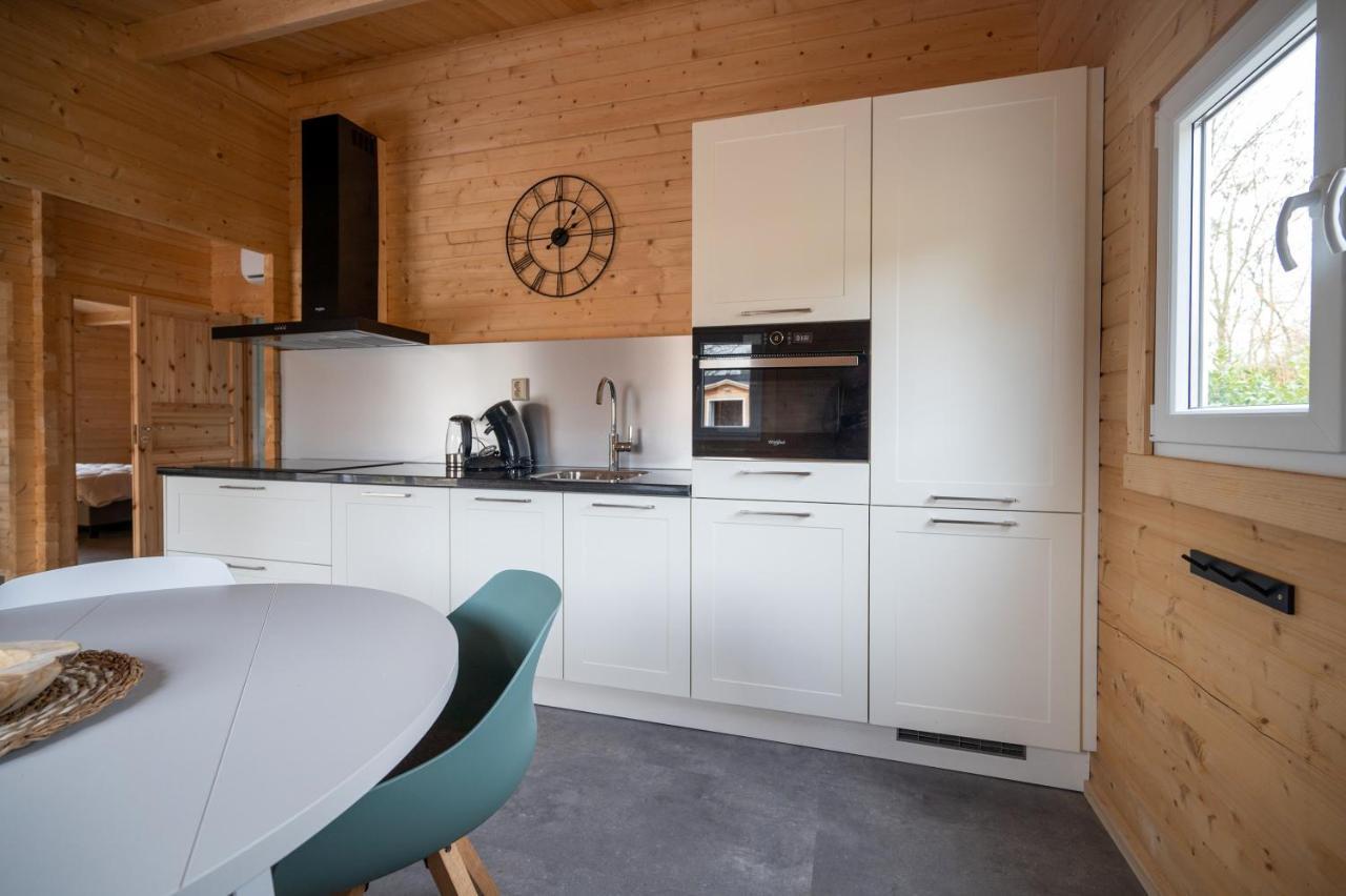 Recreatiepark Maas En Bos Hotell Wellerlooi Exteriör bild